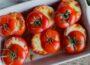 Zu sehen ist das Beitragsbild zum Rezept mit dem Titel: Gefüllte gebackene ganze Tomaten mit Käse